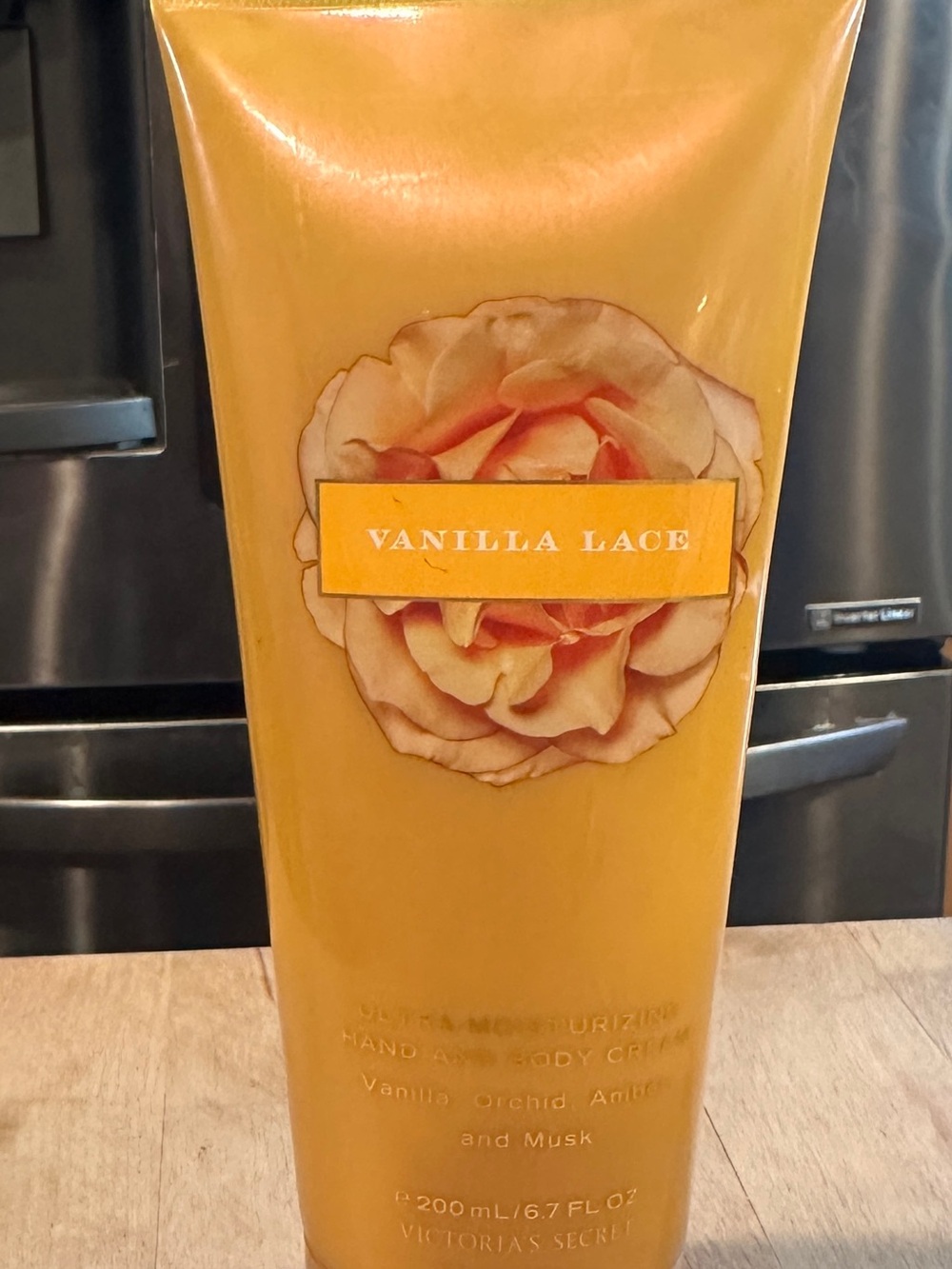 Victoria's Secret Vanilla Lace Golden Yellow Body Cream